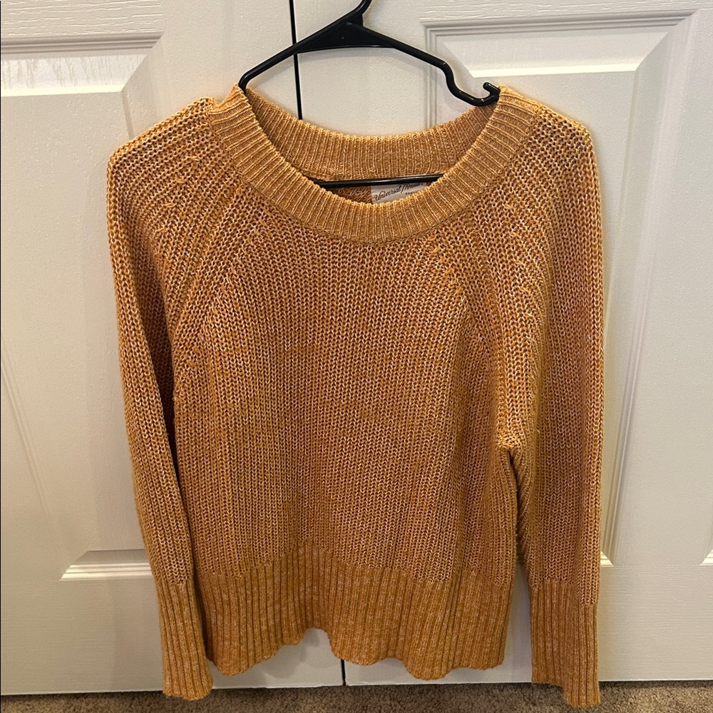 Universal Thread Mustard Crew Neck Sweater